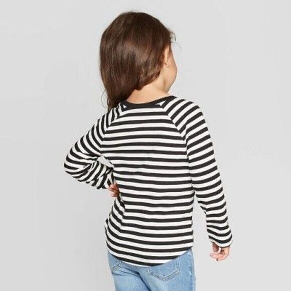 NWT Toddler Girls Cat & Jack Striped Cotton Lomf Sleeve Ranglan Tee Shirt  Sz 2T - Picture 2 of 3